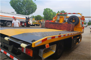 雁翅附近拖车电话号码服务