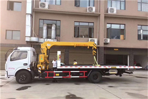 雁翅附近汽车轮胎更换