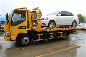 雁翅附近拖车救援24小时服务热线