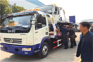 雁翅汽车道路救援拖车价格